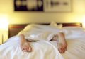 Jarang Disadari, Tidur dengan Posisi Kaki Terbuka Nyatanya Menandakan Kebiasaan yang Disebabkan oleh Hal Tak Terduga Ini