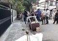 Fisiknya yang Ringkih Masih Paksa Tarik Gerobak Keliling, Pemulung Tua di Jatinegara Tewas Mendadak di Pinggir Jalan, Warga: Tadi Sempat Nawarin Kipas Angin