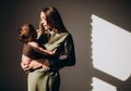 Bukan Hal yang Mudah Dilakukan Pada Si Kecil, Ini 6 Cara Ampuh Menyapih Anak Agar Berhenti Menyusu