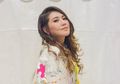 Awalnya Dikira Becanda, Via Vallen Kaget Saat Tahu Dirinya Ditunggu Rhoma Irama: Aku Diminta ke Studio...