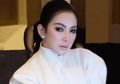 Reino Barack Menangis Kalau Lihat Ini! Video Lama Tunjukkan Tabiat Asli Syahrini, Semprot Petugas Bandara Gegara Tak Dapat Perlakuan Spesial: Gila Sih!