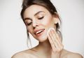 BERITA POPULER: Hindari 5 Jenis Makanan Berikut, Dijamin Kulit Glowing Alami Meski Tanpa Skincare hingga Richard Kyle Tunjukkan Kedekatan dengan Seorang Wanita Jadi Sorotan