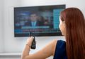 Masyarakat Indonesia Lebih Percaya Berita Televisi daripada Internet