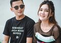 Kepergok Pakai Cincin di Jari Manis, Nella Kharisma Digadang-gadang Bakal Segera Jadi Ibu Sambung Anak Kembar Dory Harsa, Sang Biduan Siap Diboyong Pindah dari Kampung Halaman