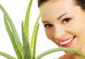 Oleskan Gel Lidah Buaya pada Bibir Selama 10 Menit, Inilah Hal Menakjubkan yang Akan Terjadi pada Bibir Anda!