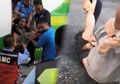 Viral Petugas Bandara yang Lempar Pria Diduga Gangguan Jiwa dari dalam Pesawat, Netizen: Dia Juga Manusia!
