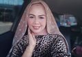 Elly Sugigi Diisukan akan Lepas Hijab Setelah Lakukan Perawatan Kecantikan, Netizen Nyinyir: Kok Labil?