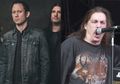 Beri Penghormatan ke Riley Gale, Trivium Cover Lagu Power Trip