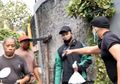 Karyawan Baim-Paula Ribut dengan Pak RT dan Warga saat Sedang Kerja, Baim Wong sampai Turun Tangan: Siapa yang Marahin?