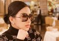 Pantas Dipuji Reino Barack Istri Salihah, Penampilan Syahrini yang Biasa Cetar di Atas Panggung bak Bumi Langit saat Masuk Dapur, Tampak Sederhana Banget Tapi Tetap Berharga Fantastis!