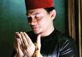 Syekh Ali Jaber Jadi Korban Penusukan Orang Tak Dikenal saat Dakwah hingga Dapat 10 Jahitan, Mbah Mijan Wanti-Wanti Pelaku: 7 Keturunannya akan Menanggung Kejahatannya!