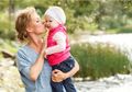 Pertanda Baik, Mimpi Menggendong Anak Kecil Perempuan Bisa Jadi Moms akan Mendapat Kemakmuran dan Kekayaan