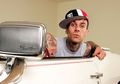 Travis Barker Lelang Mobil Cadillac Kesayangan, Soalnya Doi Abis Beli Yang Baru Seharga Rp4 M