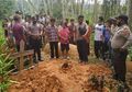 Berambisi Punya Ilmu Menghilang, 2 Remaja Nekat Gali Makam Warga Untuk Ambil Kelingking Mayat