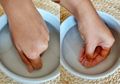 Stop Cuci Tangan Pakai Kobokan Kalau Masih Suka Makan di Tempat Umum Selama Pandemi! Ini Masalah yang Bisa Dialami Kalau Masih Nekat