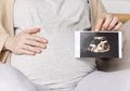 Kapan Gerakan Janin Mulai Terasa? 7 Kebisaan Tak Biasa Ini Bisa Buat Bayi di Dalam Kandungan Aktif Sebelum Waktunya