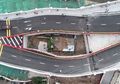 Kok Bisa Rumah Berlokasi di Tol Layang, Bandara, dan di Tengah Apartemen Mewah? Ini Kisahnya!