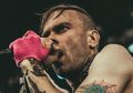 Kolab Lagi, Machine Gun Kelly x Yungblud Kini Ajak Frontman The Used di Single Baru