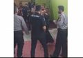 Coreng Nama Baik Kepolisian, Viral Video Polisi Dangdutan di Polsek Gondang Tulungagung, Kepala Desa Jarakan: Kami Patungan untuk Memberi Kejutan