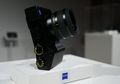Zeiss Luncurkan Kamera Zeiss ZX1 dengan OS Android, Harganya?