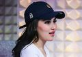 Ulah Orangtua Ayu Ting Ting 'Labrak' Rumah Haters Dibela Nikita Mirzani, Balik Semprot Anggota DPR yang Kritik Soal PPKM: 'Warga Bapak Tuh Kurang Ajar'