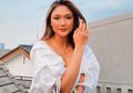 Marion Jola Pamer Foto Kayak Enggak Pakai Celana, Kolom Komentarnya Malah Ditutup?