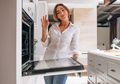 Kerak Oven Membandel Bikin Pusing? Coba 2 Trik Ini Pekerjaan Rumah Jadi Cepat Selesai