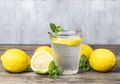 Rutin Minum Air Lemon Setiap Pagi Selama Seminggu, Perempuan Ini Terkejut dengan Perubahan Tubuhnya