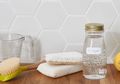 3 Bahan Dapur Ini Ampuh Bersihkan Nat Kamar Mandi, Jangan Pusing!