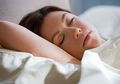 Pastikan Tidur Memakai Bantal untuk Cegah Penyakit Serius Ini