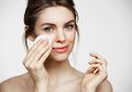 Siapa Bilang Tak Bisa Tampil Cantik Saat Memberi ASI? Begini Penjelasan Dokter Soal Penggunaan Kosmetik dan Skincare untuk Ibu Menyusui