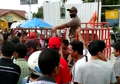 Sudah Jatuh Ketiban Tangga, Uang Rp 65 Juta Miliknya Dijarah Perampok dan Dihamburkan di Jalanan, Korban Sampai Kehilangan Giginya Gara-gara Lakukan Ini