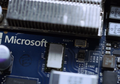 Mulai Tinggalkan Intel, Microsoft Bikin Chip Prosesornya Sendiri