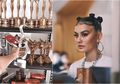 Raih 194 Piala Awards, Intip Perubahan Unik Gaya Rambut Agnez Mo!