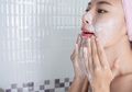 Rekomendasi Sabun Cuci Muka untuk Atasi Bruntusan, Ada di Minimarket!