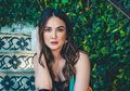 Bak Isyaratkan Dirinya Telah Dilamar, Luna Maya Pamerkan Cincin di Jari Manisnya, Benarkah Segera Naik Pelaminan dengan Sosok Pria Ini?