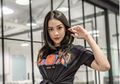 Sebelumnya Sempat Disindir Young Lex Sampai Sebut Lupa Gegara Tak Balas Chat, Kini Pose Anya Geraldine Saat Naik Sepeda Jadi Sorotan Hingga Bikin Netizen Salfok: Sungguh Beruntung Sekali yang Ada di Belakangmu