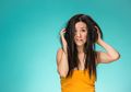 Jangan Asal Oles, Ini Cara Paling Benar Mengatasi Rambut Rontok dengan Air Rebusan Daun Jambu Biji