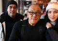 Rayakan Ulang Tahun Pernikahan di Rumah Sendiri, Unggahan Nia Ramadhani Saat Ikut Merayakan Perayaan Sang Mertua Banjir Komentar, 'Happy Wedding Anniversary’
