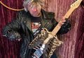 Metalhead Bikin Gitar dari Tulang-Belulang Pamannya, Dinamai 'Skelecaster'