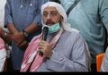 Tatapannya Teduh dan Bijaksana, Syekh Ali Jaber Juga Tersenyum di Akhir Hayat, Ketampanannya Menurun dari Sang Ayah, Begini Video Keduanya yang Banjir Pujian: Bercahaya, Wajah Ahli Surga