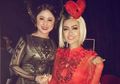 Kenang Momen Adu Jotos dengan Jupe, Dewi Perssik Bongkar Penyebab Keduanya Masuk Penjara: 'Waktu Itu Masih Anak-Anak'