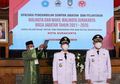 Keluar dari Mobil Toyota Innova, Kehadiran Selvi Ananda di Hari Pelantikan Gibran Rakabuming Raka Sebagai Wali Kota Solo Langsung Curi Perhatian, Intip Penampilannya yang Kenakan Kebaya Warna Merah Menyala