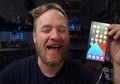 YouTuber Ini Bikin Eksperimen Layar iPhone Lipat, Begini Hasilnya