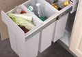 Gunakan Bahan Alami untuk Hilangkan Bau Tempat Sampah di Rumah