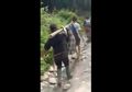 Sejak Indonesia Merdeka Belum Pernah Rasakan Akses Jalan yang Bagus, Warga Terpaksa Ditandu Bambu dan Sarung hingga Keluar Dusun untuk Berobat ke Puskesmas