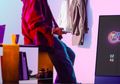 Samsung The Sero Solusi Pekerja Multitasking Saat Bekerja di Rumah