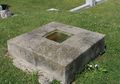 Ada Jendela di Atasnya, Gimana Kisah di Balik Desain Aneh Makam Ini?