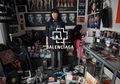 Rammstein Kerjasama Bareng Balenciaga, Rilis Jas Hujan Seharga Rp35 Juta