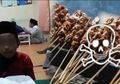 Masih Ingat Kisah Sate Beracun yang Tewaskan Anak dari Driver Ojol? Kini Terungkap Target Sebenarnya, Sosoknya Pun Bukan Kaleng-kaleng Seorang Polisi Senior, Pelaku Kini Akhirnya Berhasil Ditangkap!